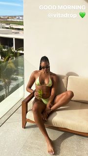 Liz Cambage feet photo thumbnail