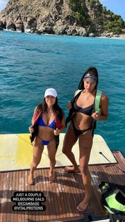 Liz Cambage feet photo thumbnail