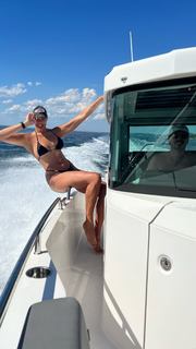 Liz Cambage feet photo thumbnail