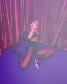 Liz Cambage feet photo thumbnail