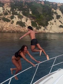 Liz Cambage feet photo thumbnail