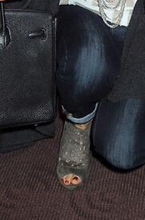 Liz Cho feet photo 2