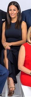 Liz Cho feet photo 3