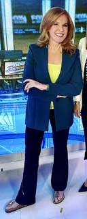 Liz Claman feet photo 1