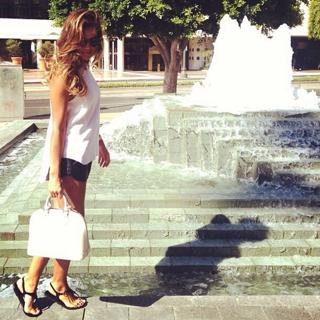 Liz Hernandez feet photo 12