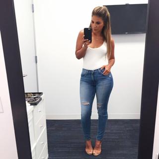 Liz Hernandez feet photo 20