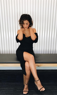 Liz Hernandez feet photo 2