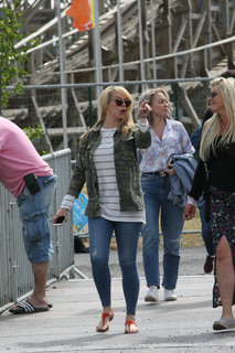 Liz McClarnon feet photo thumbnail