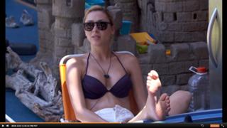 Liz Nolan feet photo 13