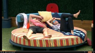 Liz Nolan feet photo 4