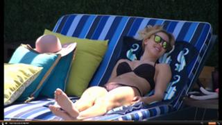 Liz Nolan feet photo 8