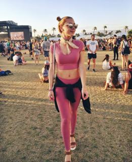 Liz Nolan feet photo 11