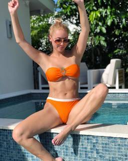 Liz Nolan feet photo 2