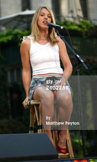 Liz Phair feet photo 16