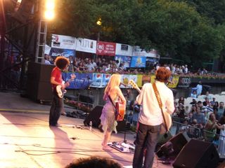 Liz Phair feet photo 1