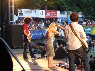 Liz Phair feet photo 15