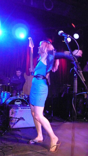 Liz Phair feet photo 14