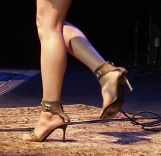 Liz Phair feet photo 5