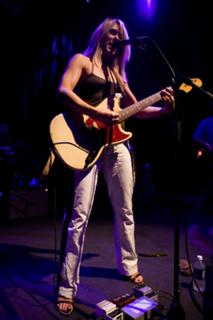 Liz Phair feet photo 4