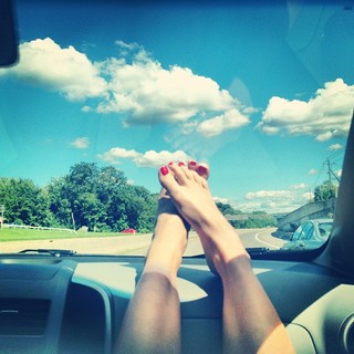 Liz Plank feet photo 4