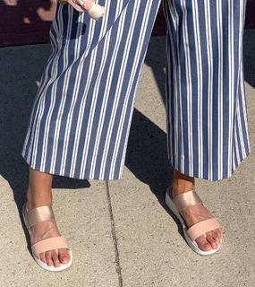 Liz Plank feet photo 15