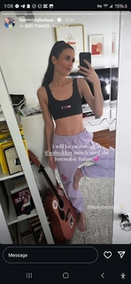 Liz Plank feet photo 3