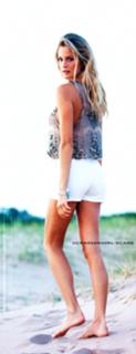 Liz Solari feet photo 11