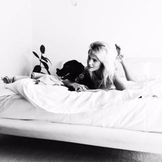 Liz Solari feet photo 9