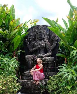 Liz Solari feet photo 11