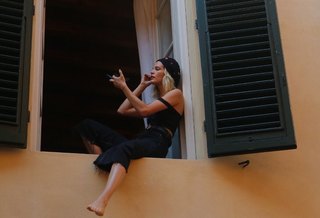 Liz Solari feet photo 2