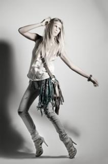 Liz Solari feet photo 11
