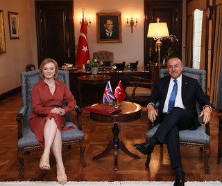 Liz Truss feet photo 3