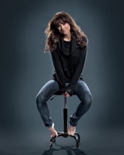 Liz Vassey feet photo 8