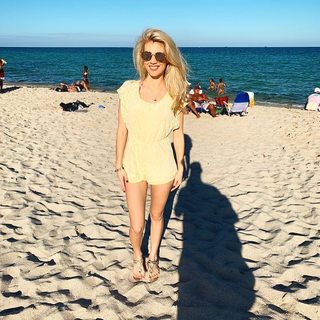 Liz Wheeler feet photo 14