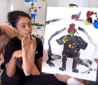 Liza Koshy feet photo thumbnail