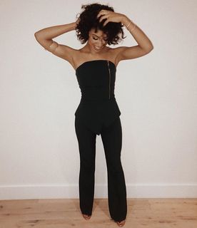 Liza Koshy feet photo thumbnail