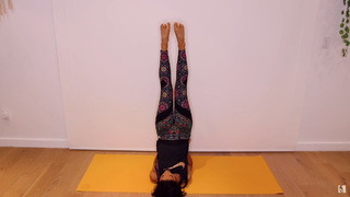 Liza Koshy feet photo thumbnail