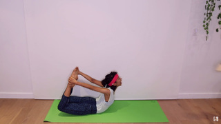 Liza Koshy feet photo thumbnail