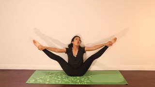 Liza Koshy feet photo thumbnail