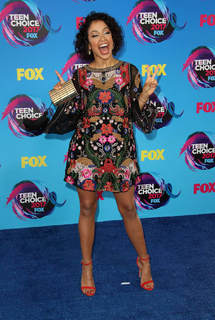 Liza Koshy feet photo thumbnail