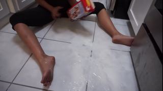 Liza Koshy feet photo thumbnail
