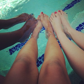 Liza Koshy feet photo thumbnail