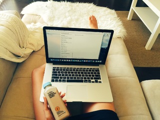 Liza Koshy feet photo thumbnail
