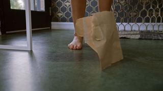 Liza Koshy feet photo thumbnail