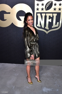 Liza Koshy feet photo thumbnail