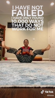 Liza Koshy feet photo thumbnail