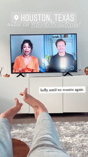 Liza Koshy feet photo thumbnail