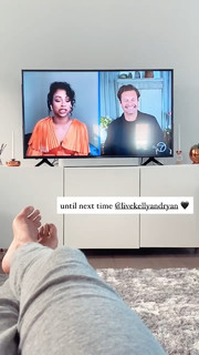 Liza Koshy feet photo thumbnail