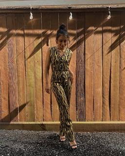 Liza Koshy feet photo thumbnail