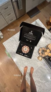Liza Koshy feet photo thumbnail